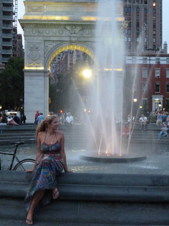 A bela Washington Square, no sul de Manhattan, em Nova Iorque, nos Estados Unidos A bela Washington Square, no sul de Manhattan, em Nova Iorque, nos Estados Unidos