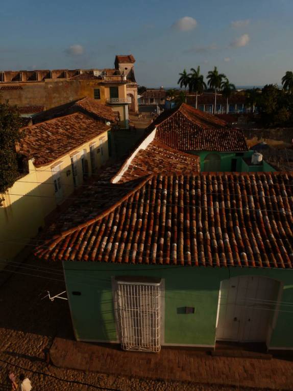 A charmosa cidade vista do alto do Museu Nacional de La lucha Contra Bandidos, em Trinidad - Cuba A charmosa cidade vista do alto do Museu Nacional de La lucha Contra Bandidos, em Trinidad - Cuba