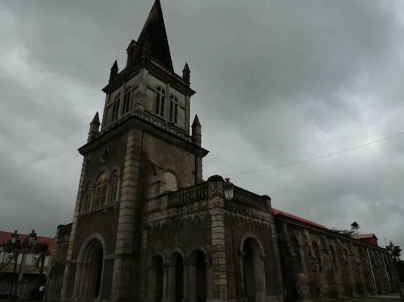 A igreja de Morne Rouge, ao norte de Martinica A igreja de Morne Rouge, ao norte de Martinica