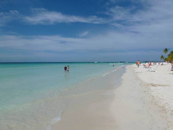 A maravilhosa praia de Long Bay, em Negril, na Jamaica A maravilhosa praia de Long Bay, em Negril, na Jamaica