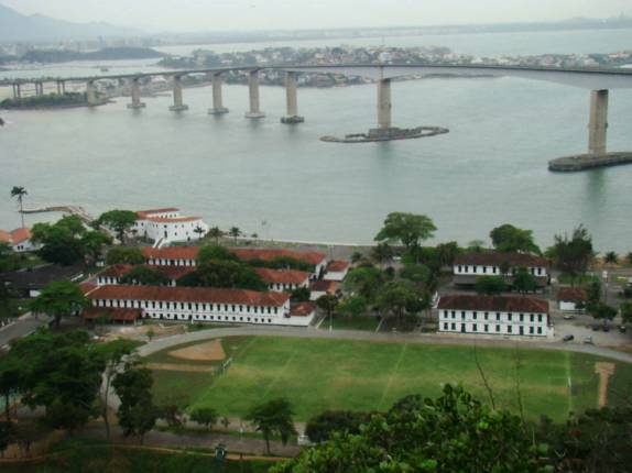A ponte que liga  Vila Velha à Vitória- ES A ponte que liga  Vila Velha à Vitória- ES
