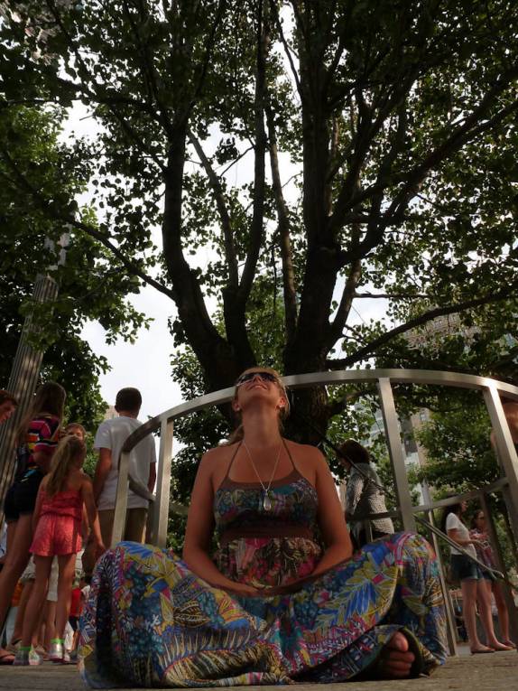 A única árvore sobrevivente do ataque de 11/09 em Nova Iorque, nos Estados Unidos A única árvore sobrevivente do ataque de 11/09 em Nova Iorque, nos Estados Unidos