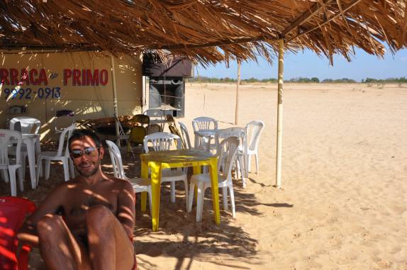 Barraca na praia do Rio São Francisco, em Januária - MG Barraca na praia do Rio São Francisco, em Januária - MG
