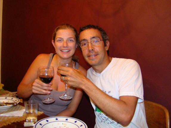 Celebrando o aniversário da Ana no apartamento do Pedro e da Íris, no Rio de Janeiro - RJ Celebrando o aniversário da Ana no apartamento do Pedro e da Íris, no Rio de Janeiro - RJ