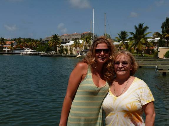 Com a Marília na marina de Rodney Bay, norte de Santa Lúcia Com a Marília na marina de Rodney Bay, norte de Santa Lúcia