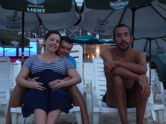 Com o André e a Mercedes em 7 Mile Beach, em Grand Cayman Com o André e a Mercedes em 7 Mile Beach, em Grand Cayman