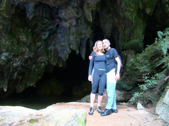 Entrada da caverna Água Suja, no PETAR Entrada da caverna Água Suja, no PETAR