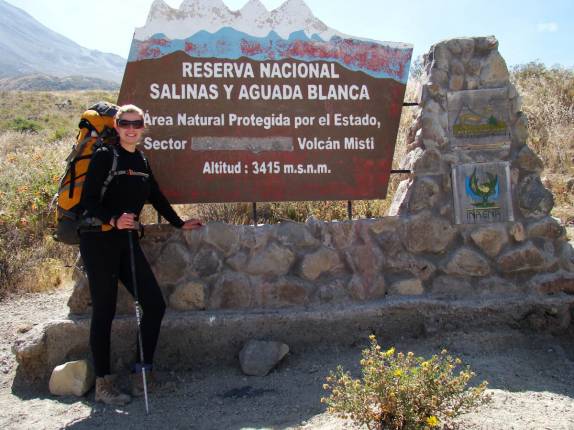 Entrando na reserva do vulcão El Mistí, em Arequipa - Peru Entrando na reserva do vulcão El Mistí, em Arequipa - Peru