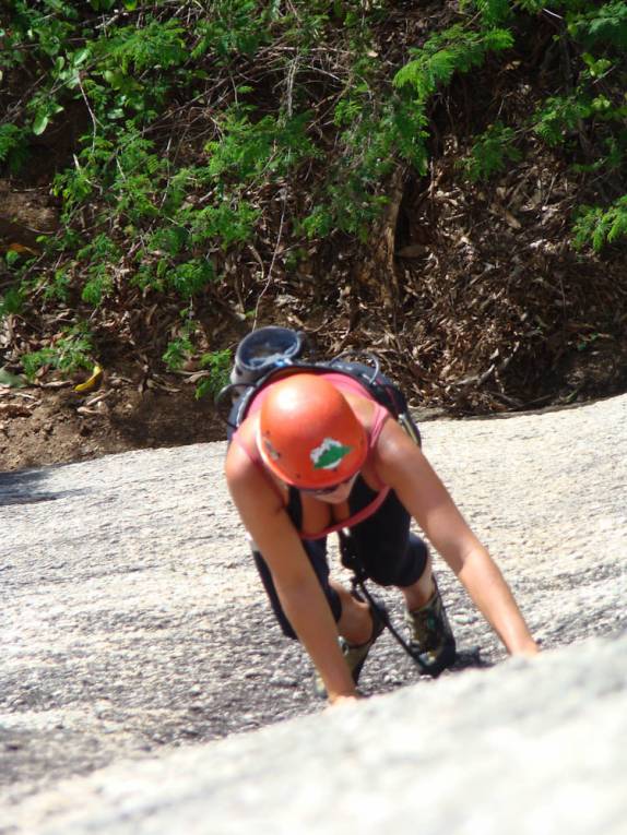 Escalando a primeira metade da Pedra do Lagarto, na região de Passa e Fica - RN Escalando a primeira metade da Pedra do Lagarto, na região de Passa e Fica - RN