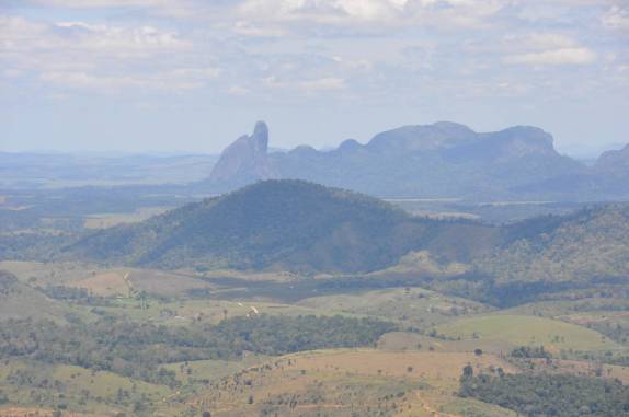 Morro do Pescoço, visto do P.N do Monte Pascoal, próximo à Itamaraju - BA Morro do Pescoço, visto do P.N do Monte Pascoal, próximo à Itamaraju - BA