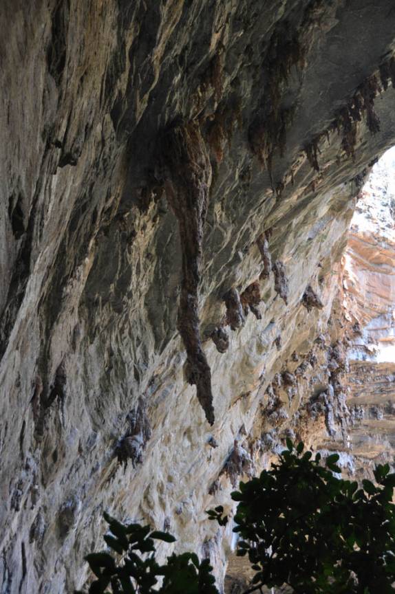 O maior estalagtite do mundo, a 'Perna da Bailarina', na Caverna Janelão, no Parque Nacional Cavernas do Peruaçu, próximo à Januária - MG O maior estalagtite do mundo, a 'Perna da Bailarina', na Caverna Janelão, no Parque Nacional Cavernas do Peruaçu, próximo à Januária - MG