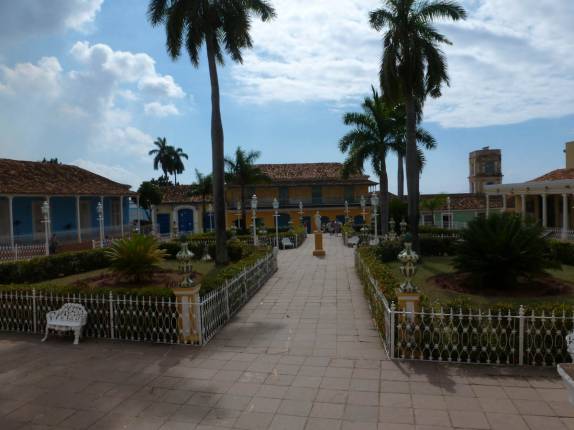Parque Céspedes em Trinidad - Cuba Parque Céspedes em Trinidad - Cuba
