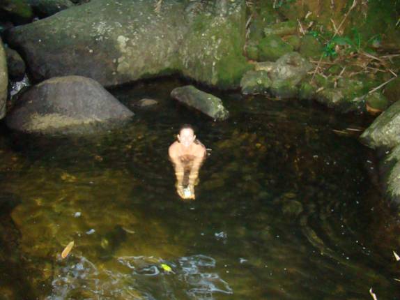 Piscina natural em pequeno rio na praia do Arpoador, na Juréia - SP Piscina natural em pequeno rio na praia do Arpoador, na Juréia - SP