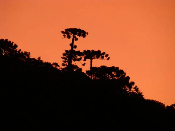 Pôr-do-sol na Pousada dos Lobos em Itatiaia - RJ Pôr-do-sol na Pousada dos Lobos em Itatiaia - RJ