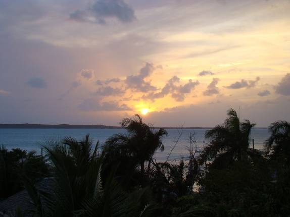 Pôr-do-sol na pousada em Harbour Island - Eleuthera - Bahamas Pôr-do-sol na pousada em Harbour Island - Eleuthera - Bahamas