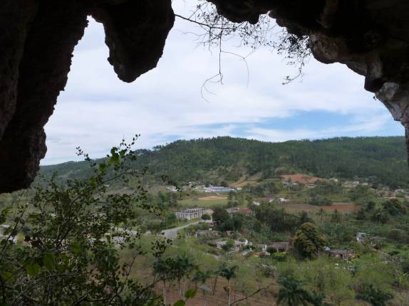 Região de Viñales, no oeste de Cuba, vista do alto da Caverna de Santo Tomás Região de Viñales, no oeste de Cuba, vista do alto da Caverna de Santo Tomás