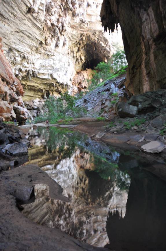 Rio Peruaçu, no interior da Caverna Janelão, no Parque Nacional Cavernas do Peruaçu, próximo à Januária - MG Rio Peruaçu, no interior da Caverna Janelão, no Parque Nacional Cavernas do Peruaçu, próximo à Januária - MG