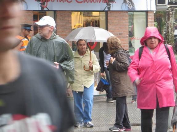 Tarde de chuva em Palermo, bairro de Buenos Aires, na Argentina Tarde de chuva em Palermo, bairro de Buenos Aires, na Argentina