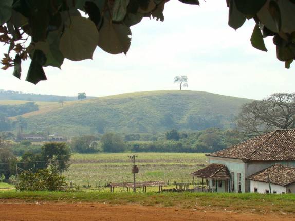 Vista do casarão da fazenda Serra das Bicas em Carrancas - MG Vista do casarão da fazenda Serra das Bicas em Carrancas - MG