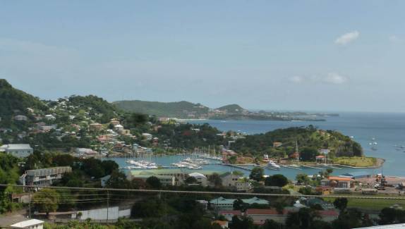 Vista panorâmica de St. George's, capital de Granada, no Caribe Vista panorâmica de St. George's, capital de Granada, no Caribe