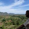 Admirando a bela região de Viñales, no oeste de Cuba