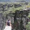 Equilibrando-se num dos mirantes do Cachoeirão, no Vale do Pati, na Chapada Diamantina - BA