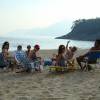 Socializando em gostoso fim de tarde na praia de Paúba em São Sebastião - SP