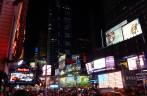 A famosa e sempre movimentada Times Square, em Nova Iorque, nos Estados Unidos A famosa e sempre movimentada Times Square, em Nova Iorque, nos Estados Unidos