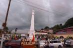 A movimentada praça central de Port Antonio, no nordeste da Jamaica A movimentada praça central de Port Antonio, no nordeste da Jamaica