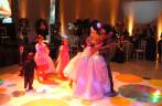 Abraço dos noivos e da Pietra, na festa de casamento, em Curitiba - PR Abraço dos noivos e da Pietra, na festa de casamento, em Curitiba - PR