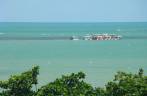 Barcos se aglomeram em piscina natural na costa de João Pessoa - PB