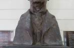 Busto do Capitão Larsen, fundador de Grytviken, na Geórgia do Sul Busto do Capitão Larsen, fundador de Grytviken, na Geórgia do Sul