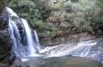 Cachoeira no início da Racha da Zilda em Carrancas - MG