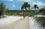 Caminhando entre Boipeba e Moreré, na ilha de Boipeba - BA