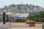Caminhando para o Bairro da Penha, em Guayaquil, no Equador