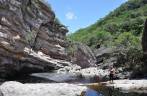 Cenário da subida do rio da Cachoeira do Sossego, com suas águas avermelhadas, em Lençóis, na Chapada Diamantina - BA