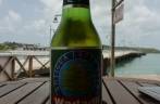 Cerveja nacional em St John's, a capital de Antígua, no Caribe