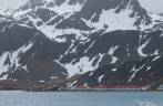 Chegando a Grytviken, na Geórgia do Sul Chegando a Grytviken, na Geórgia do Sul