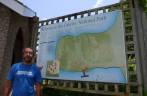 Chegando ao Cabrits National Park, em Portsmouth, no norte de Dominica, no Caribe Chegando ao Cabrits National Park, em Portsmouth, no norte de Dominica, no Caribe