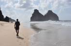 Chegando aos Dois Irmãos, em Fernando de Noronha - PE Chegando aos Dois Irmãos, em Fernando de Noronha - PE