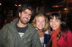 Com nossos amigos Jorge e Belen, na agitada noite de Córdoba, na Argentina