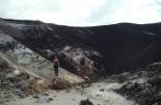 Dentro da cratera do vulcão Cerro Negro, próximo à León, na Nicarágua. Dentro da cratera do vulcão Cerro Negro, próximo à León, na Nicarágua.