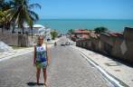 Descendo do hotel para a praia de Ponta Negra, em Natal - RN