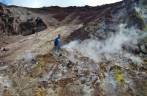 Explorando a cratera do vulcão Cerro Negro e os pontos de emissão de gases (próximo à León, na Nicarágua) Explorando a cratera do vulcão Cerro Negro e os pontos de emissão de gases (próximo à León, na Nicarágua)
