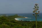 Half Moon Bay, uma miragem na costa sudeste de Antígua, no Caribe