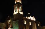 Iluminação noturna da Catedral de Morelia, no México