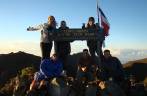 Junto com os outros madrugadores no cume do Chirripó, na Costa Rica
