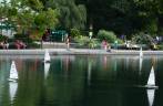 Lago no Central Park conhecido por seus 'veleiros de brinquedo', em Nova Iorque - Estados Unidos Lago no Central Park conhecido por seus 'veleiros de brinquedo', em Nova Iorque - Estados Unidos