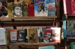 Livros à venda nas ruas do centro de Havana, capital de Cuba