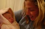 Luiza com a titia coruja, em Curitiba - PR Luiza com a titia coruja, em Curitiba - PR